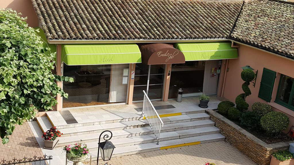 Montmerle-sur-Saone Hotel Restaurant Emile Job מראה חיצוני תמונה