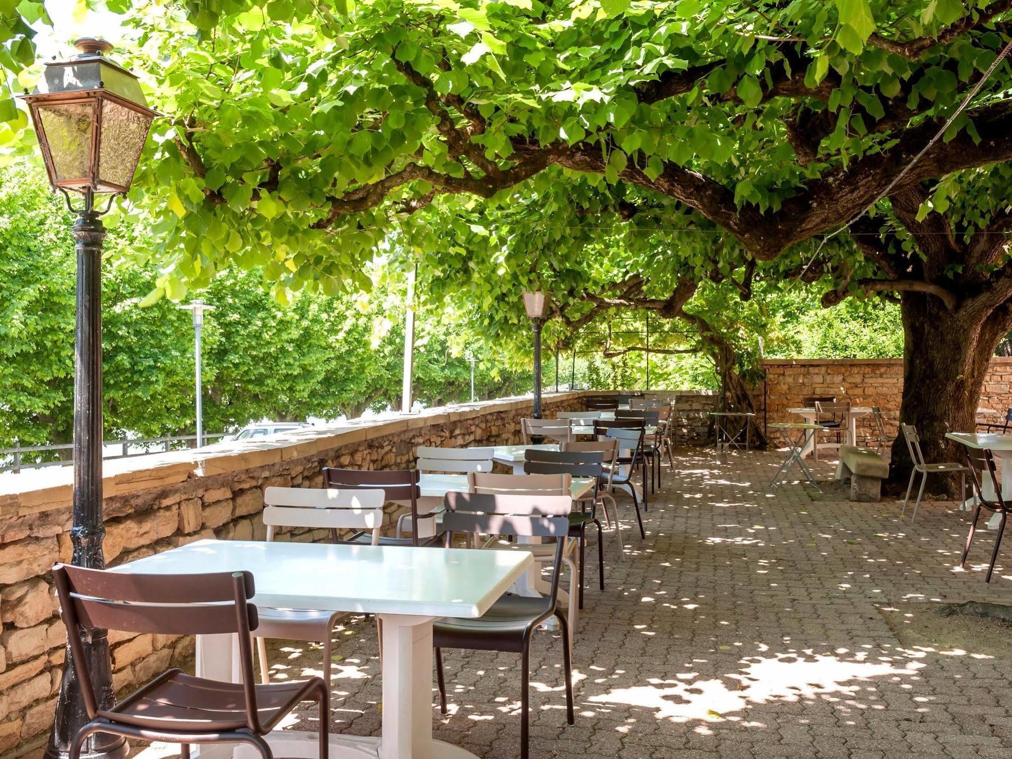 Montmerle-sur-Saone Hotel Restaurant Emile Job מראה חיצוני תמונה